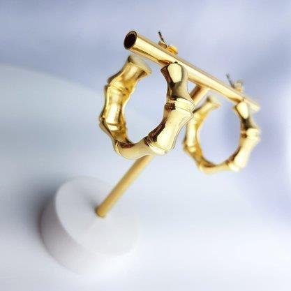ARGOLA TUBO DOURADO EM RELEVO| BANHADO EM OURO 18K