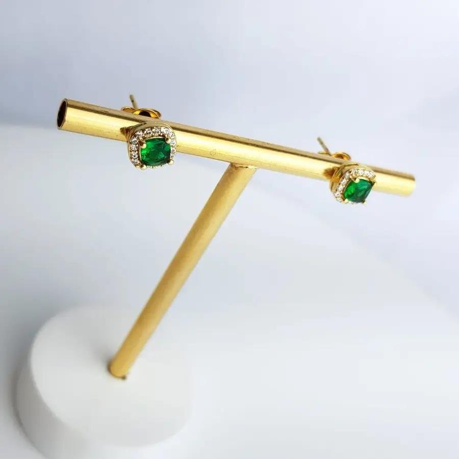 BRINCO QUADRADO CRAV E ZIRC COLOR MEIO| 6MM|BANHADO EM OURO 18K