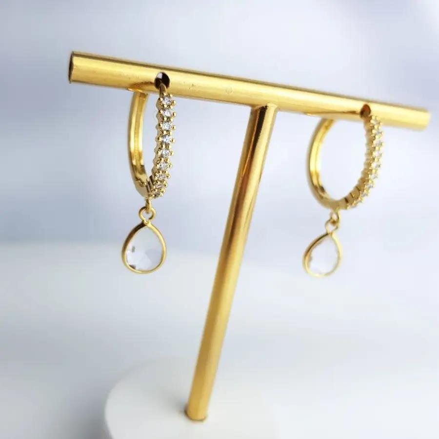 ARGOLA CRAVEJADA COM GOTA CRISTAL|BANHADO EM OURO 18K