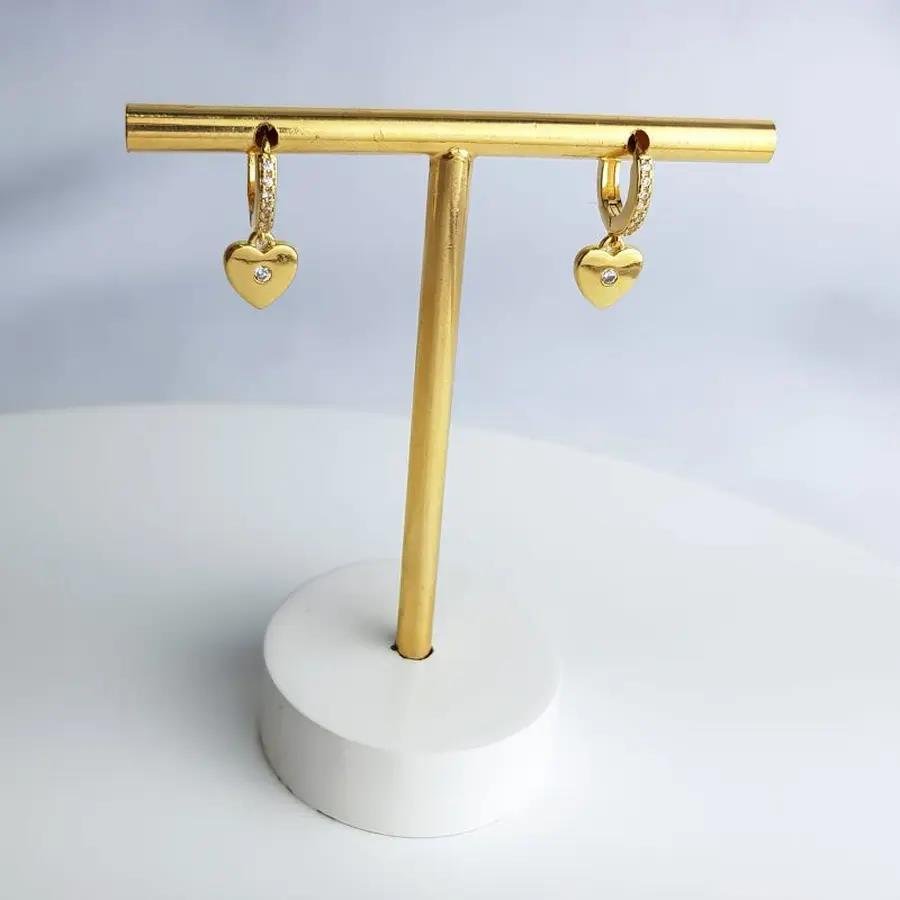 ARGOLA CRAVEJADA PINGENTE CORAÇÃO LISO E ZIRC|BANHADO EM OURO 18K