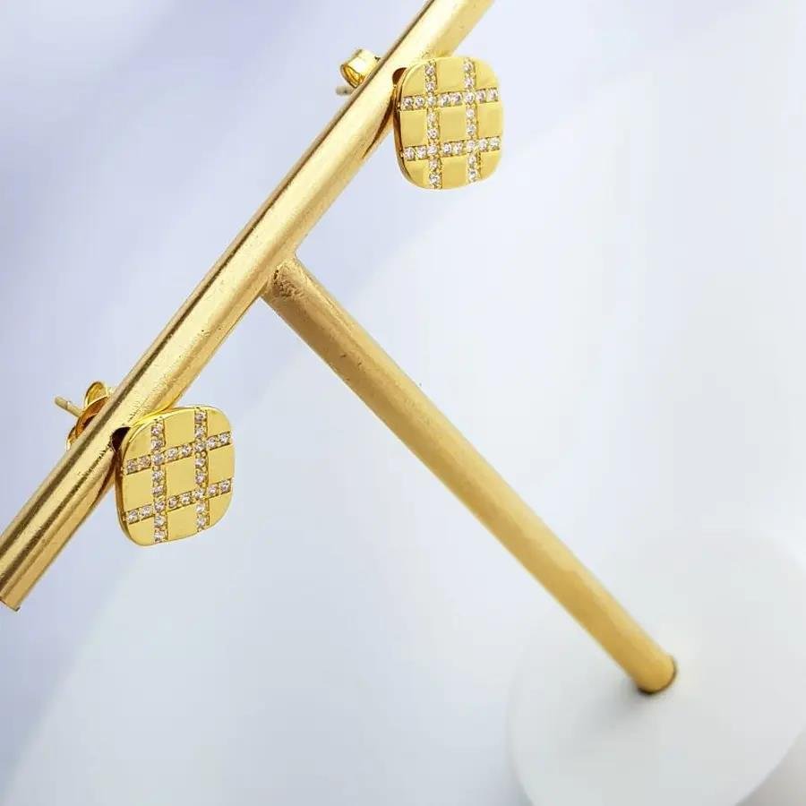 BRINCO CHAPINHA COM LINHAS CRAV E LISAS|1CM|BANHADO EM OURO 18K