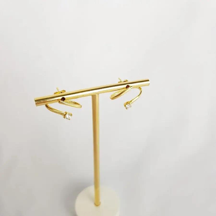 BRINCO MINI EAR HOOK EM FILETE LISO COM ZIRCÔNIA|2CM|BANHADO EM OURO 18K