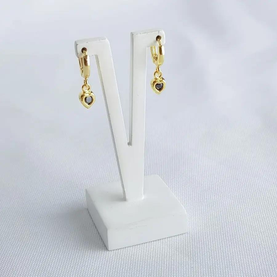 ARGOLA COM PINGENTE CORAÇÃO PEDRA| PRETO|BANHADO EM OURO 18K