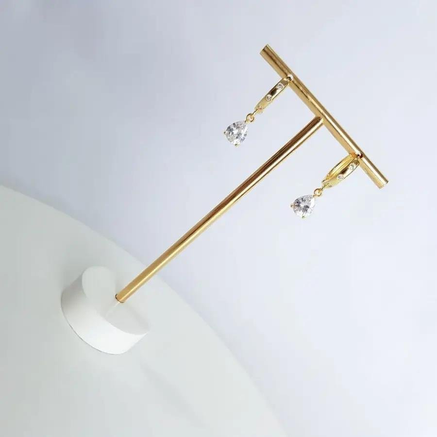 ARGOLA COM PINGENTE GOTA CRISTAL|1,6CM|BANHADO EM OURO 18K