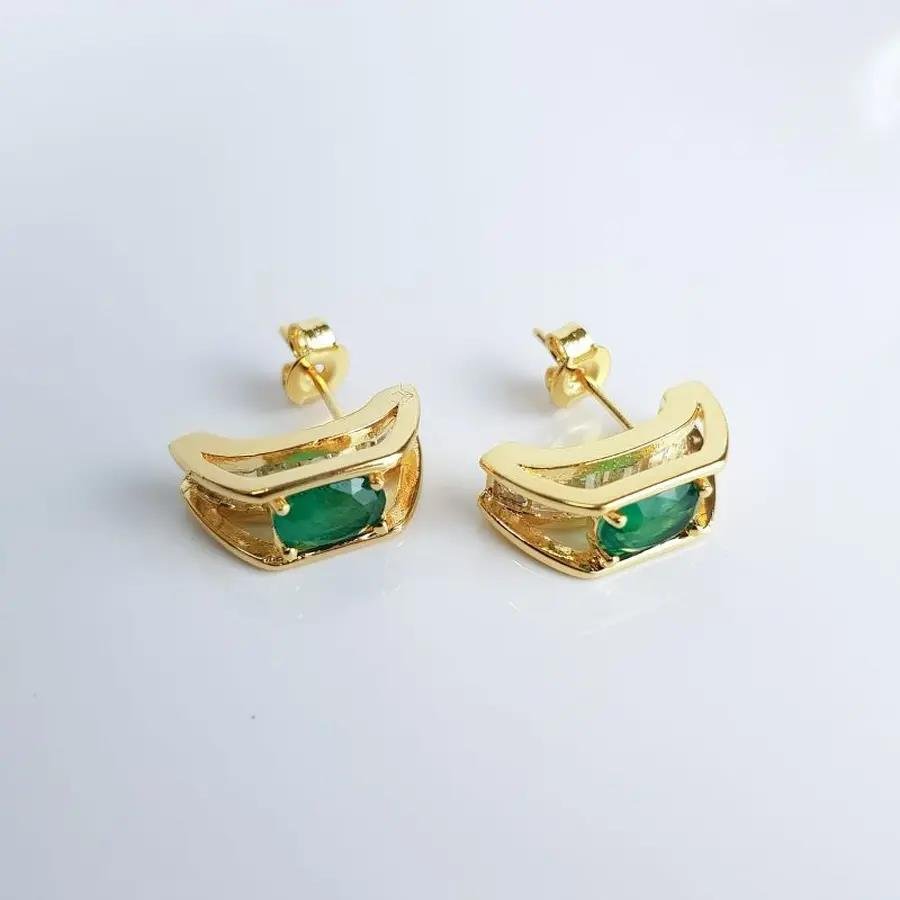 BRINCO FUNDO BAGUETE CRISTAL E PEDRA VERDE OVAL|BANHADO EM OURO 18K
