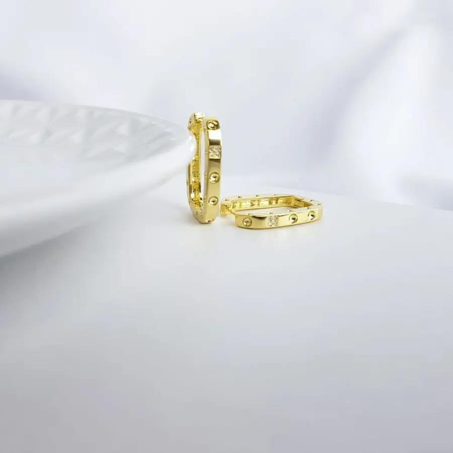 ARGOLA 1,8X2,5CM INSPIR.BVLGARY DETALHE PTO LISO