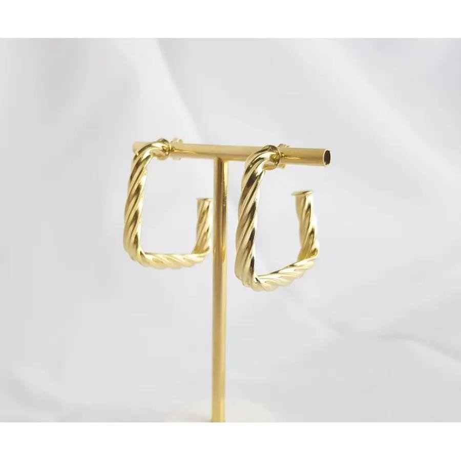 ARGOLA QUADRADA TUBO ESTRIADO|3,4CM|BANHADO EM OURO 18K