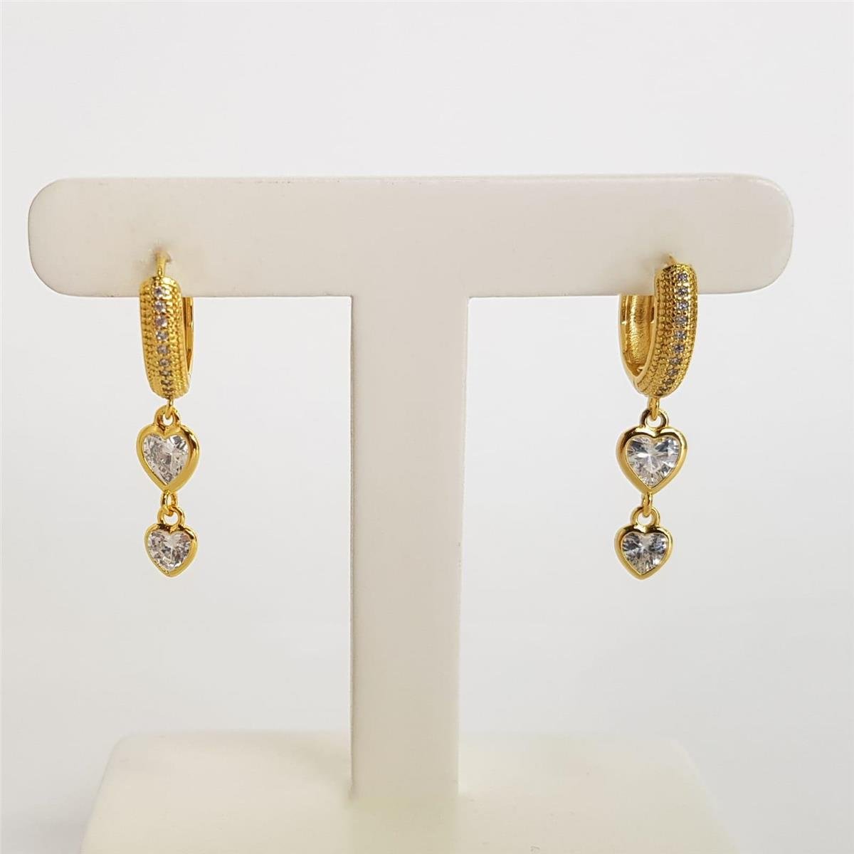 ARGOLA FRENTE TEXTURIZADA CENTRO FILETE CRAVEJADO PENDENTE EM CORAÇÃO | BANHADO EM OURO 18K