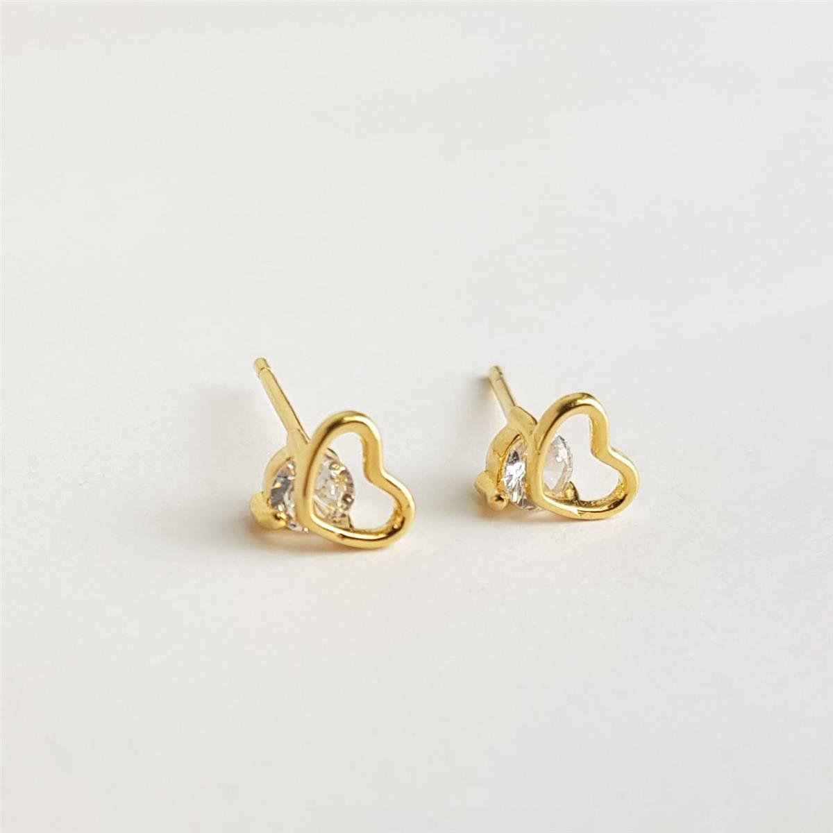 BRINCO CRISTAL 3 GARRINHAS COM CORAÇÃO ARO LISO VAZADO NA FRENTE | BANHADO EM OURO 18K